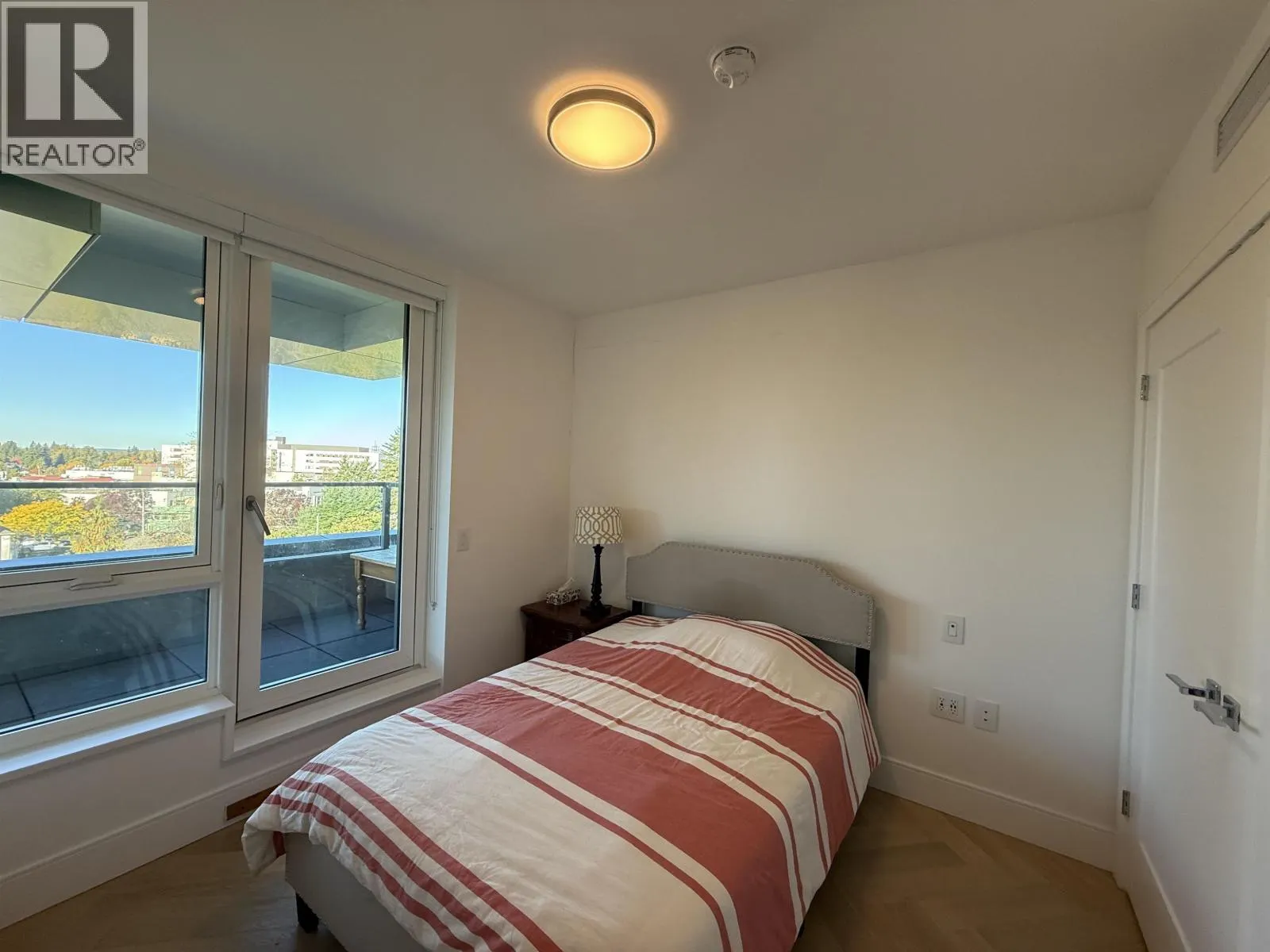 501 4685 CAMBIE STREET