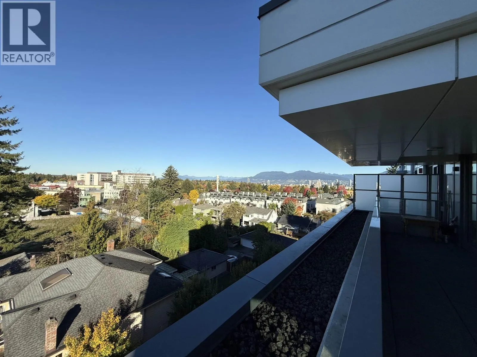 501 4685 CAMBIE STREET