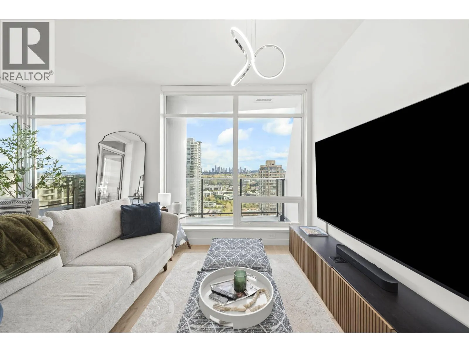 2609 2181 MADISON AVENUE