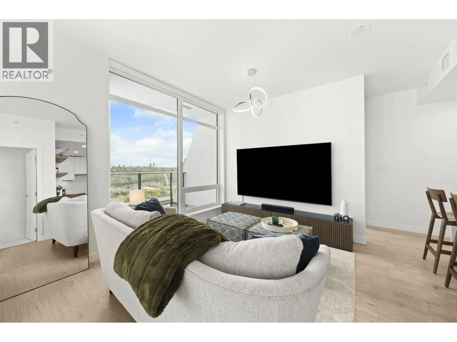 2609 2181 MADISON AVENUE