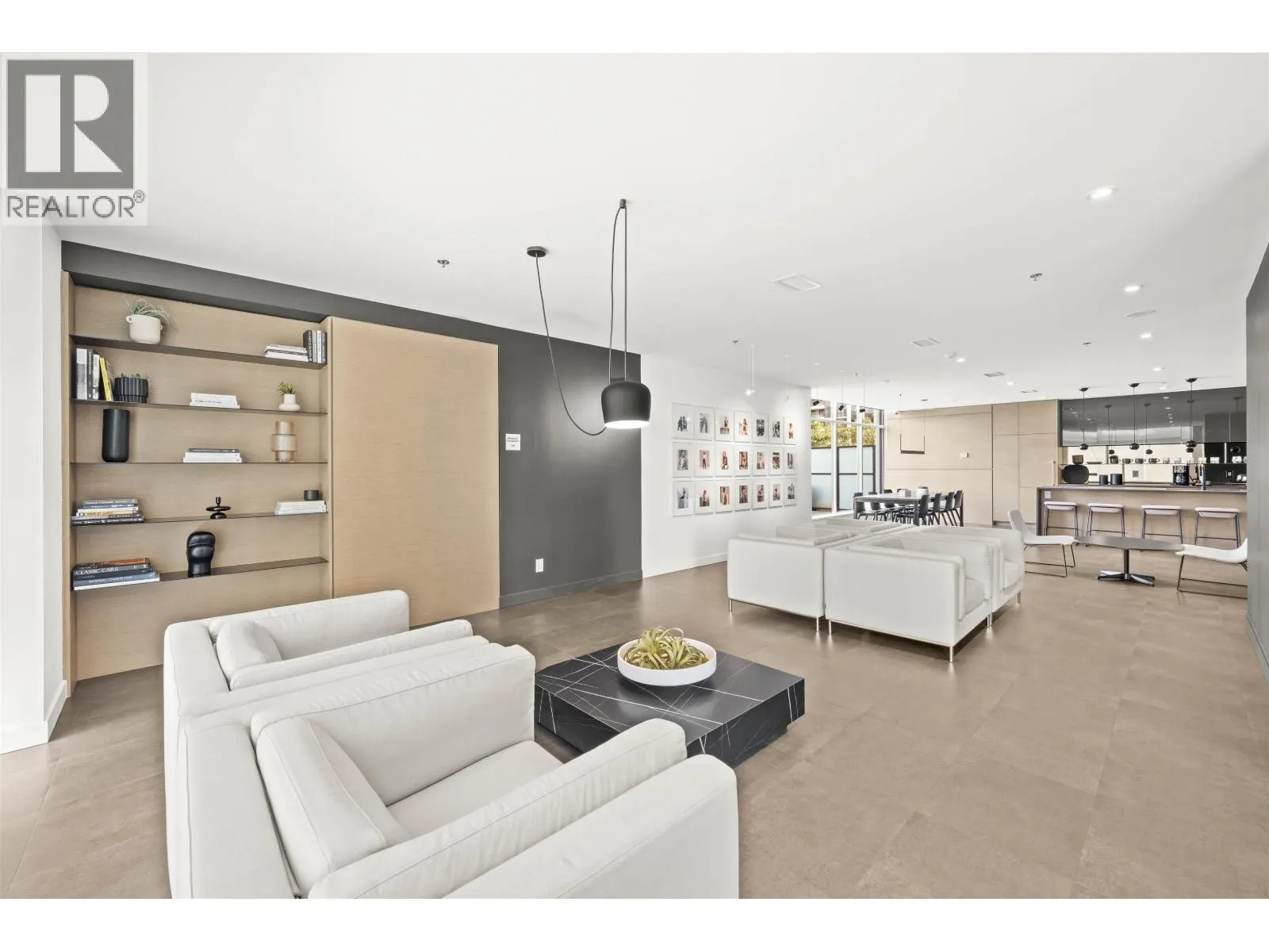 2609 2181 MADISON AVENUE