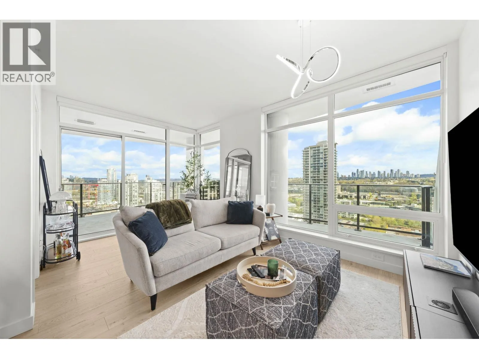 2609 2181 MADISON AVENUE