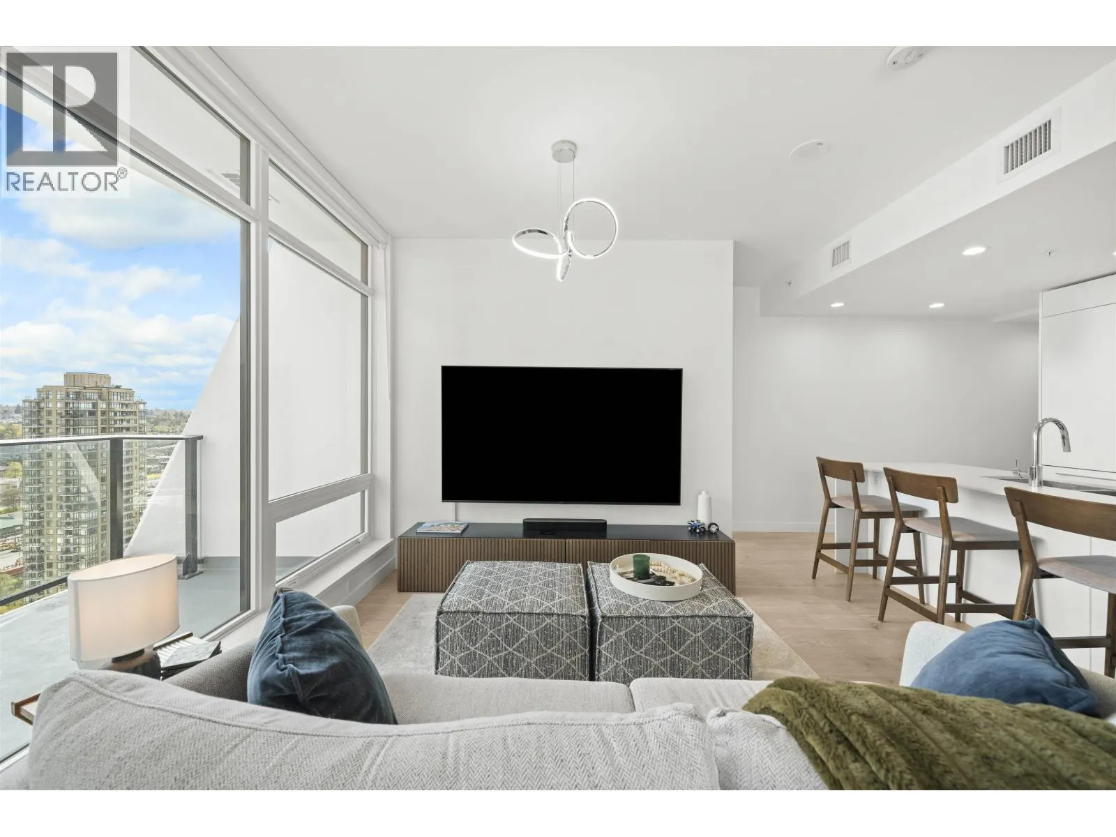 2609 2181 MADISON AVENUE