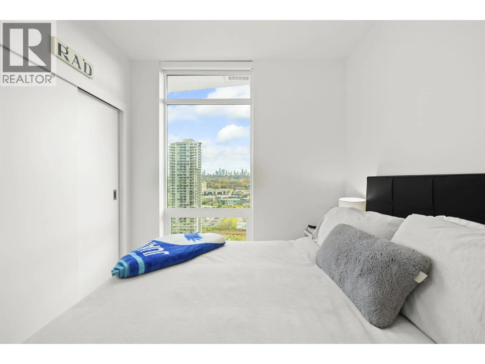 2609 2181 MADISON AVENUE