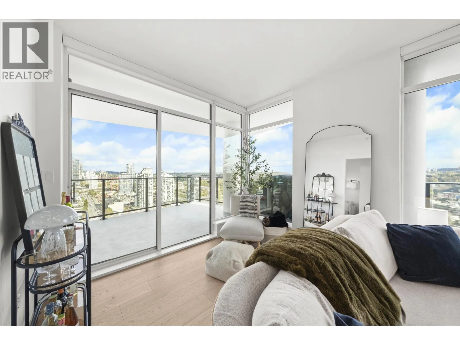 2609 2181 MADISON AVENUE