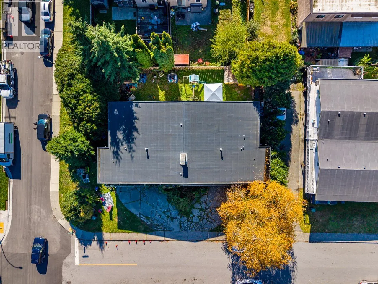 780-782 CATHERINE AVENUE