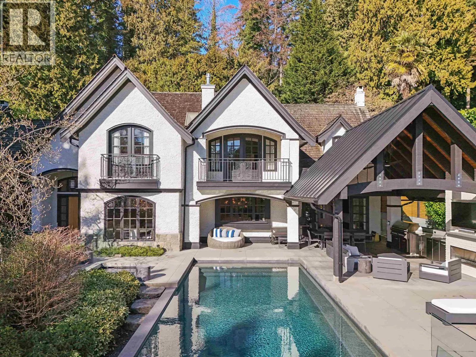 2985 ALTAMONT CRESCENT