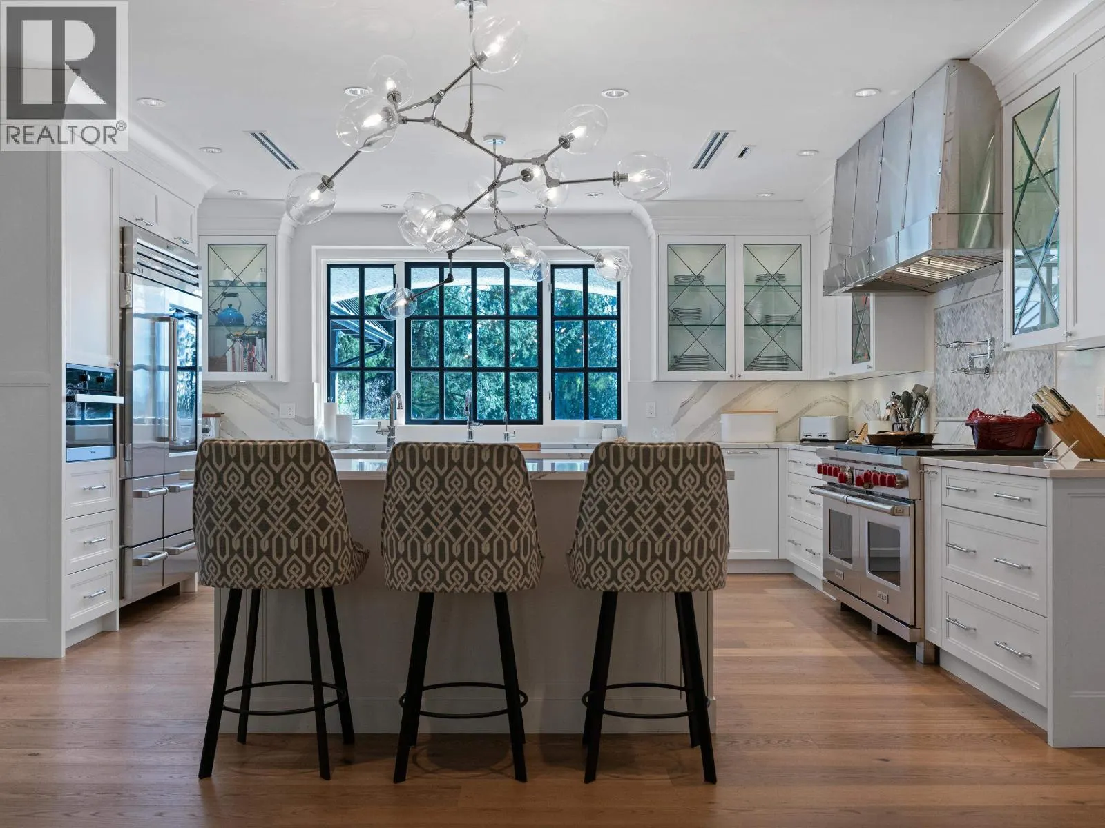 2985 ALTAMONT CRESCENT