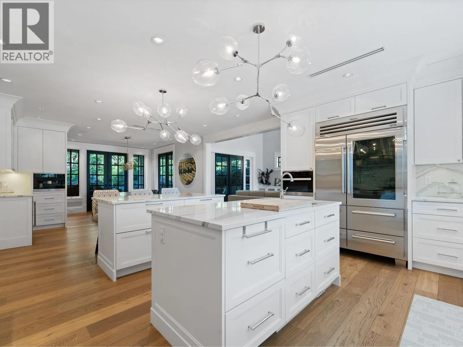 2985 ALTAMONT CRESCENT