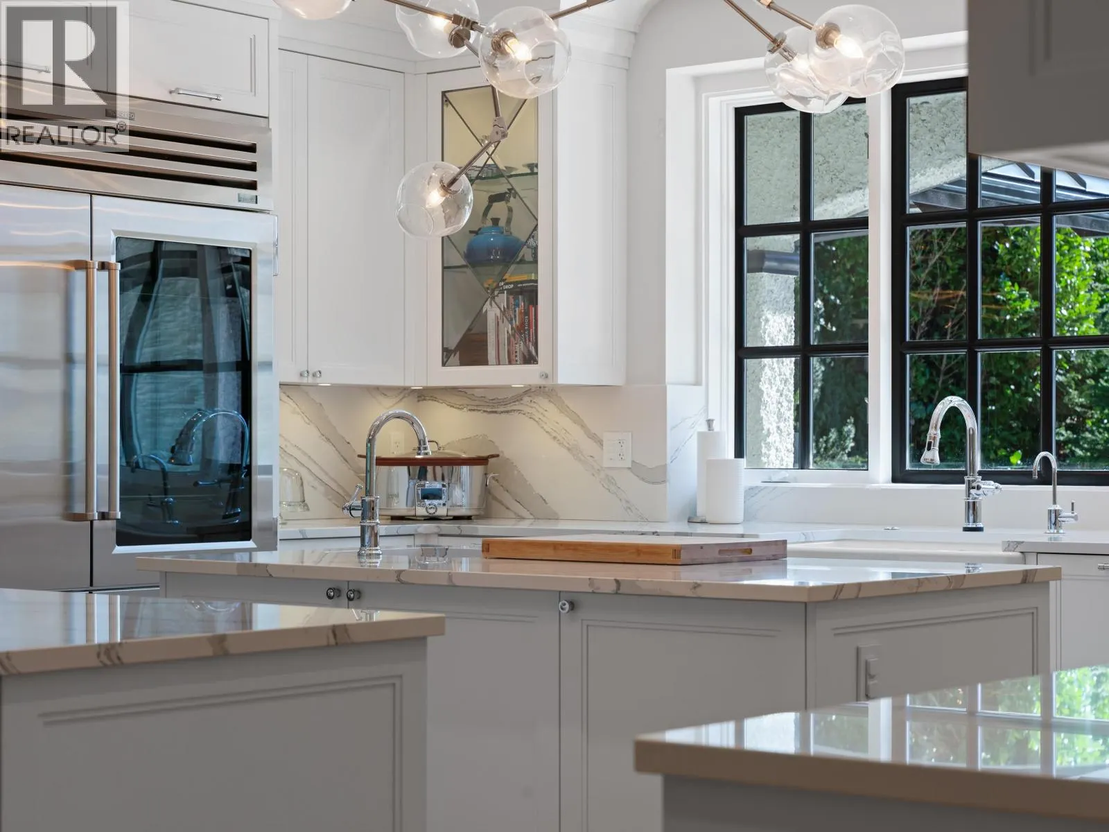 2985 ALTAMONT CRESCENT