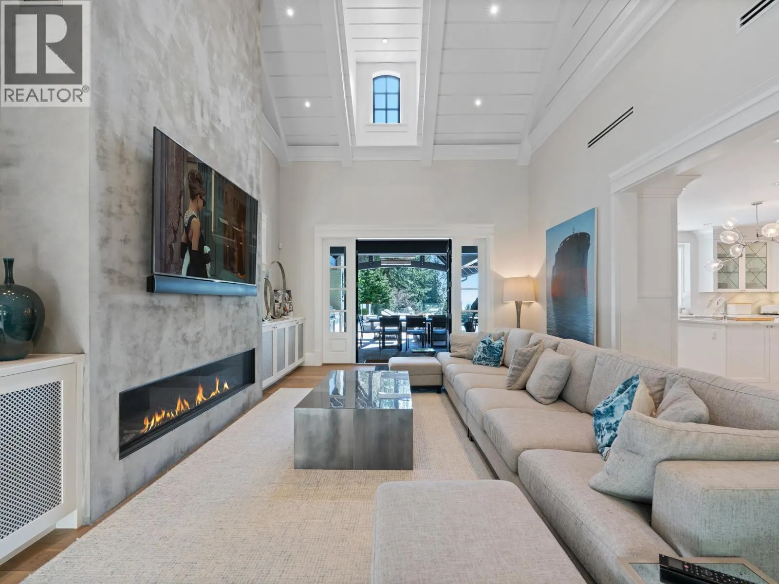 2985 ALTAMONT CRESCENT