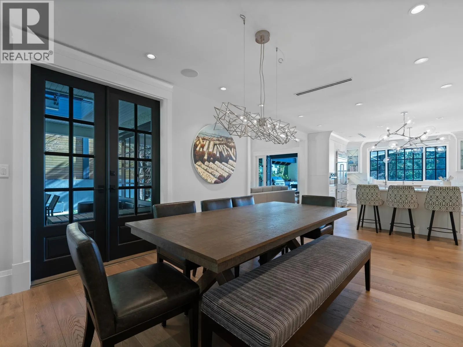 2985 ALTAMONT CRESCENT