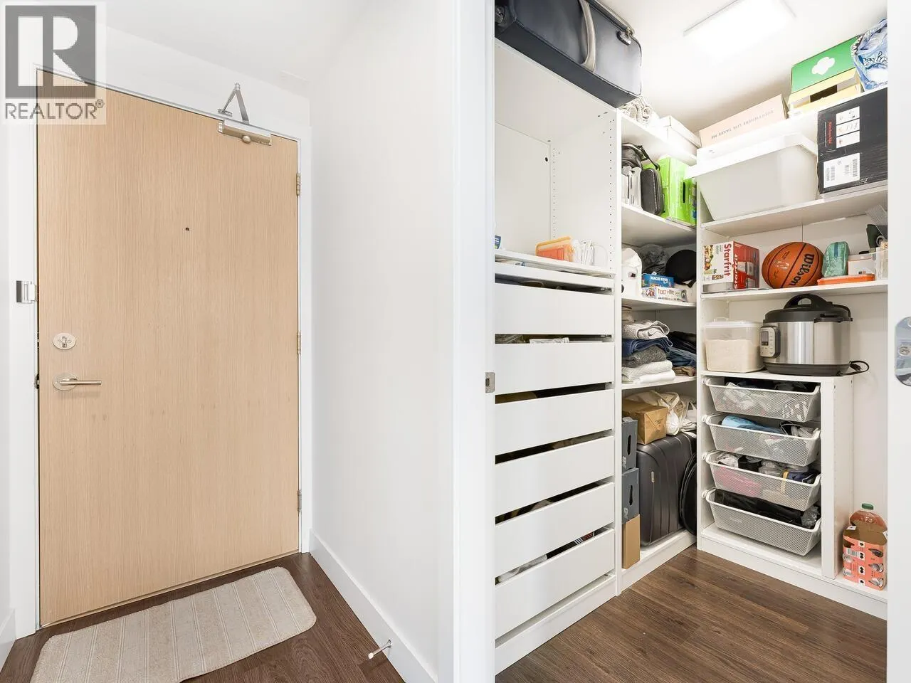 2008 8538 RIVER DISTRICT