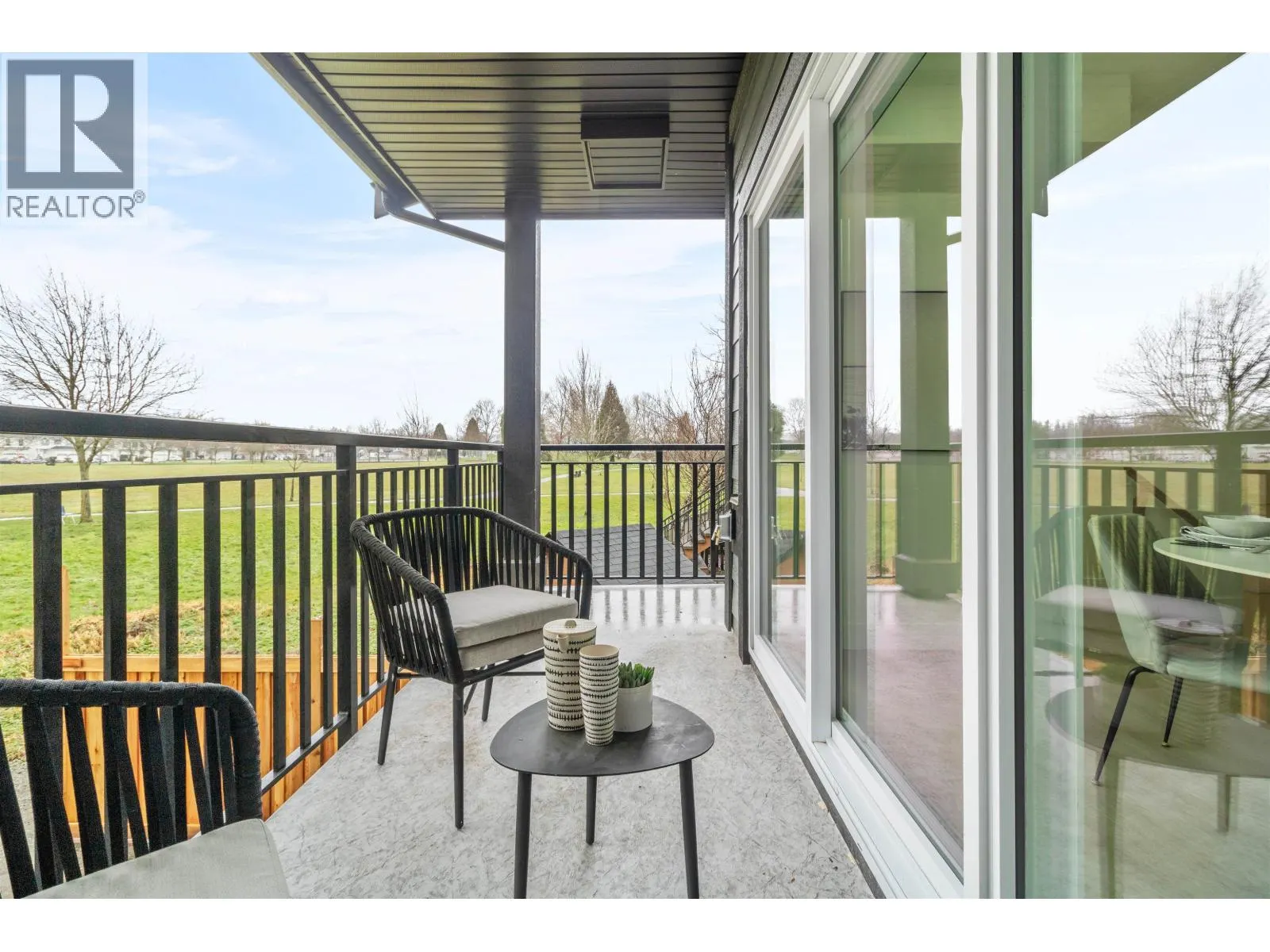 2 22551 WESTMINSTER HIGHWAY