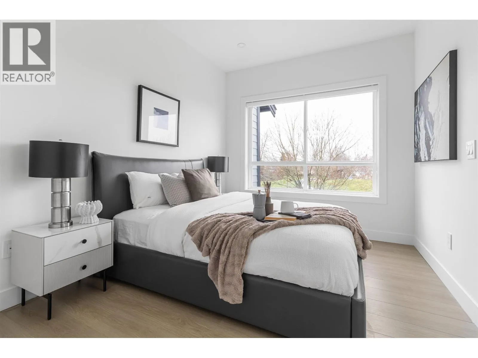 2 22551 WESTMINSTER HIGHWAY