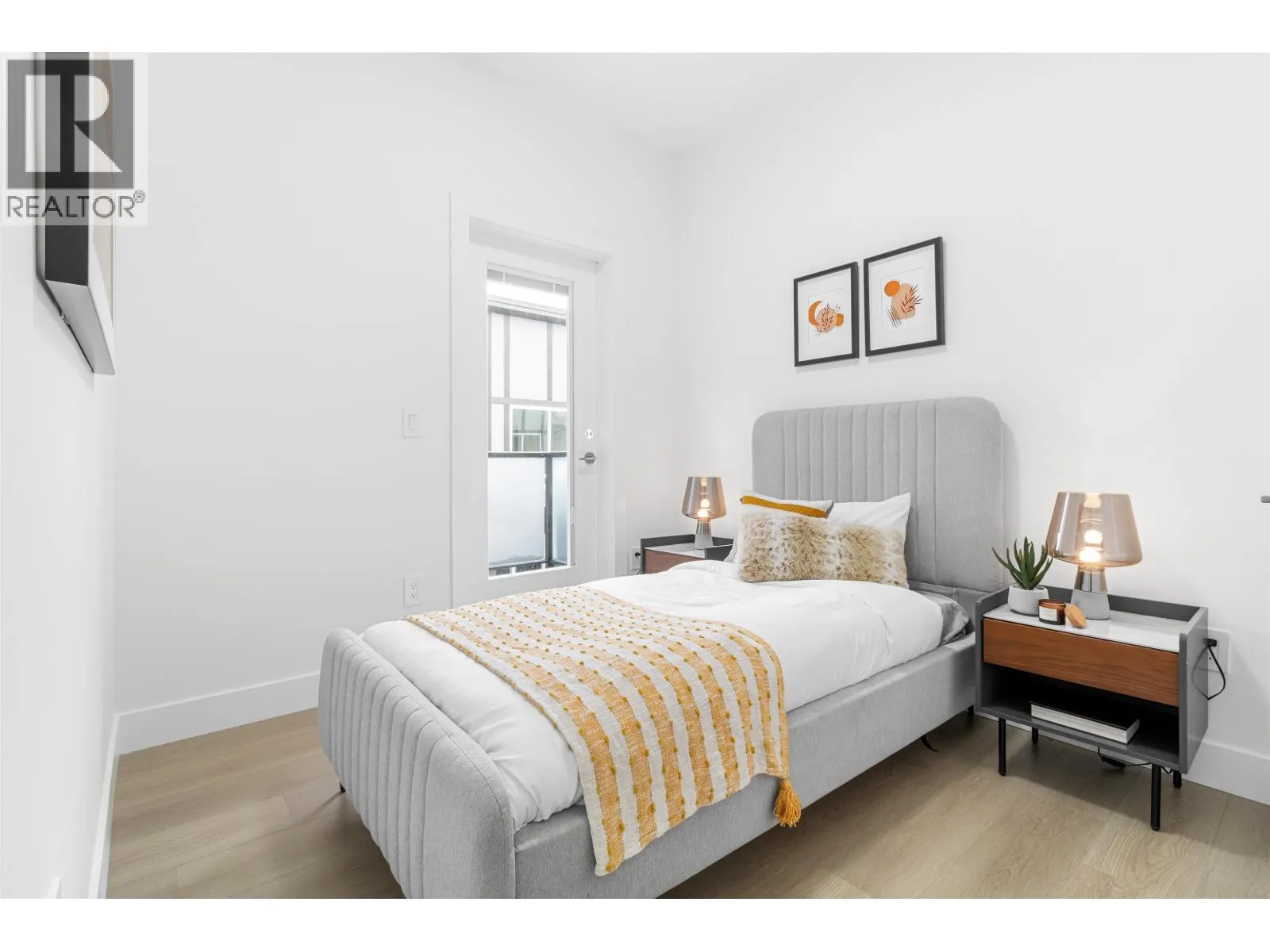 2 22551 WESTMINSTER HIGHWAY