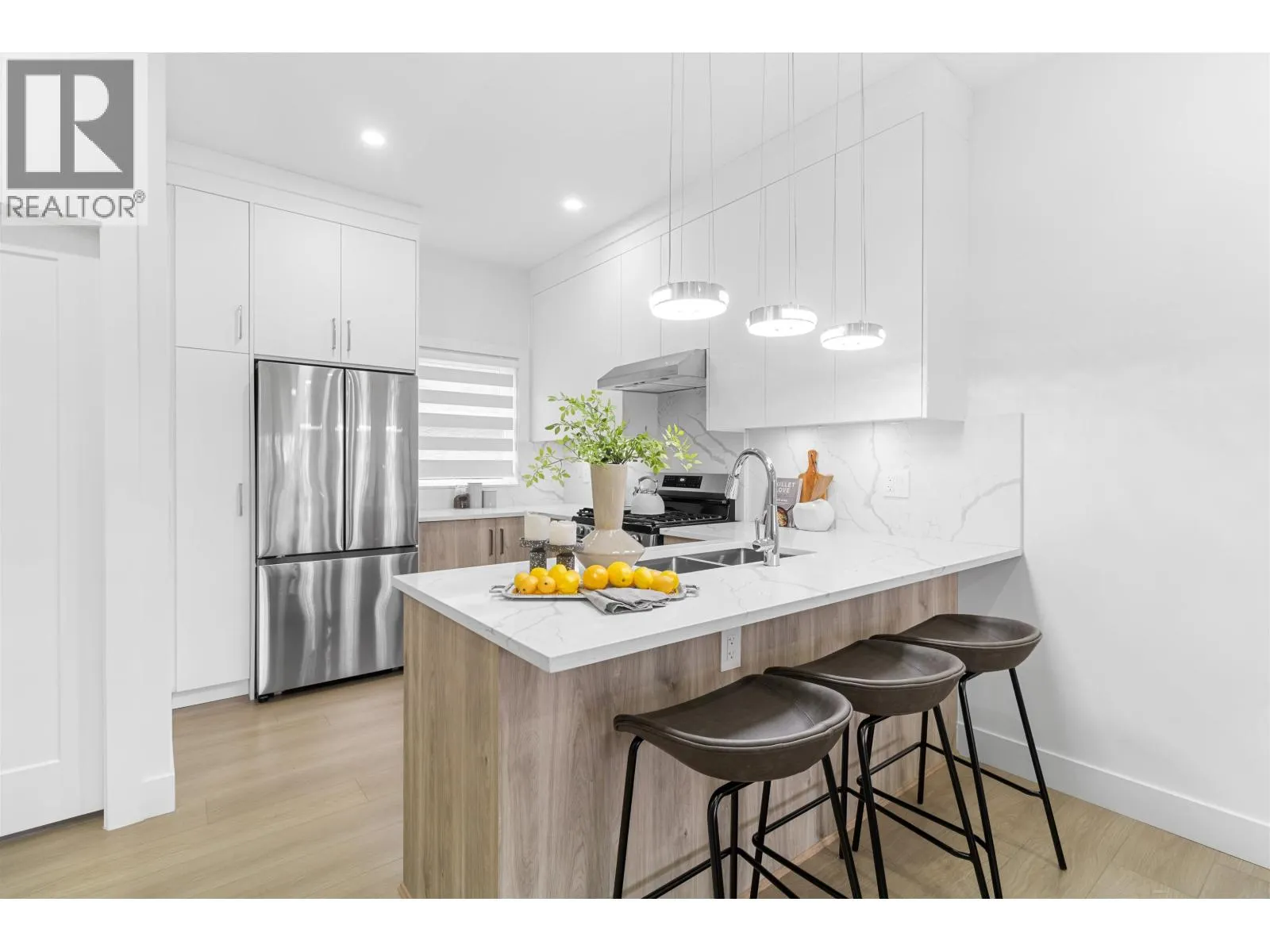 2 22551 WESTMINSTER HIGHWAY