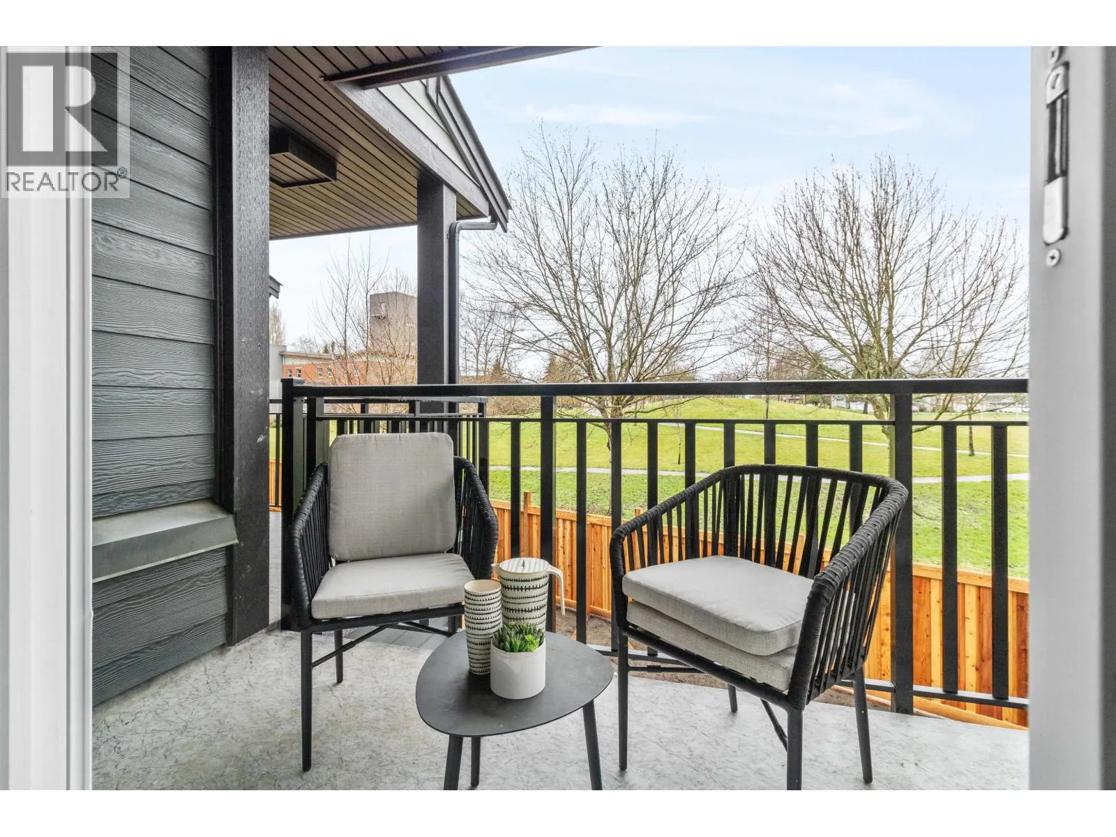 2 22551 WESTMINSTER HIGHWAY