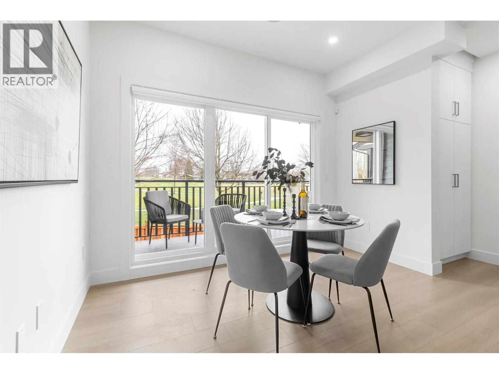 2 22551 WESTMINSTER HIGHWAY