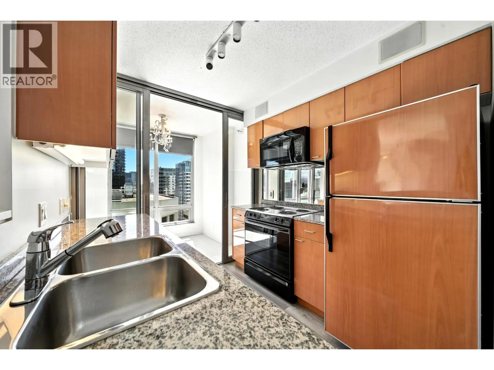 3004 1200 W GEORGIA STREET