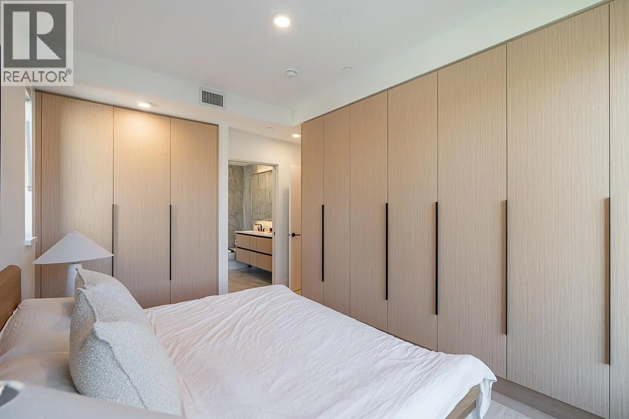 202 539 W 28TH AVENUE