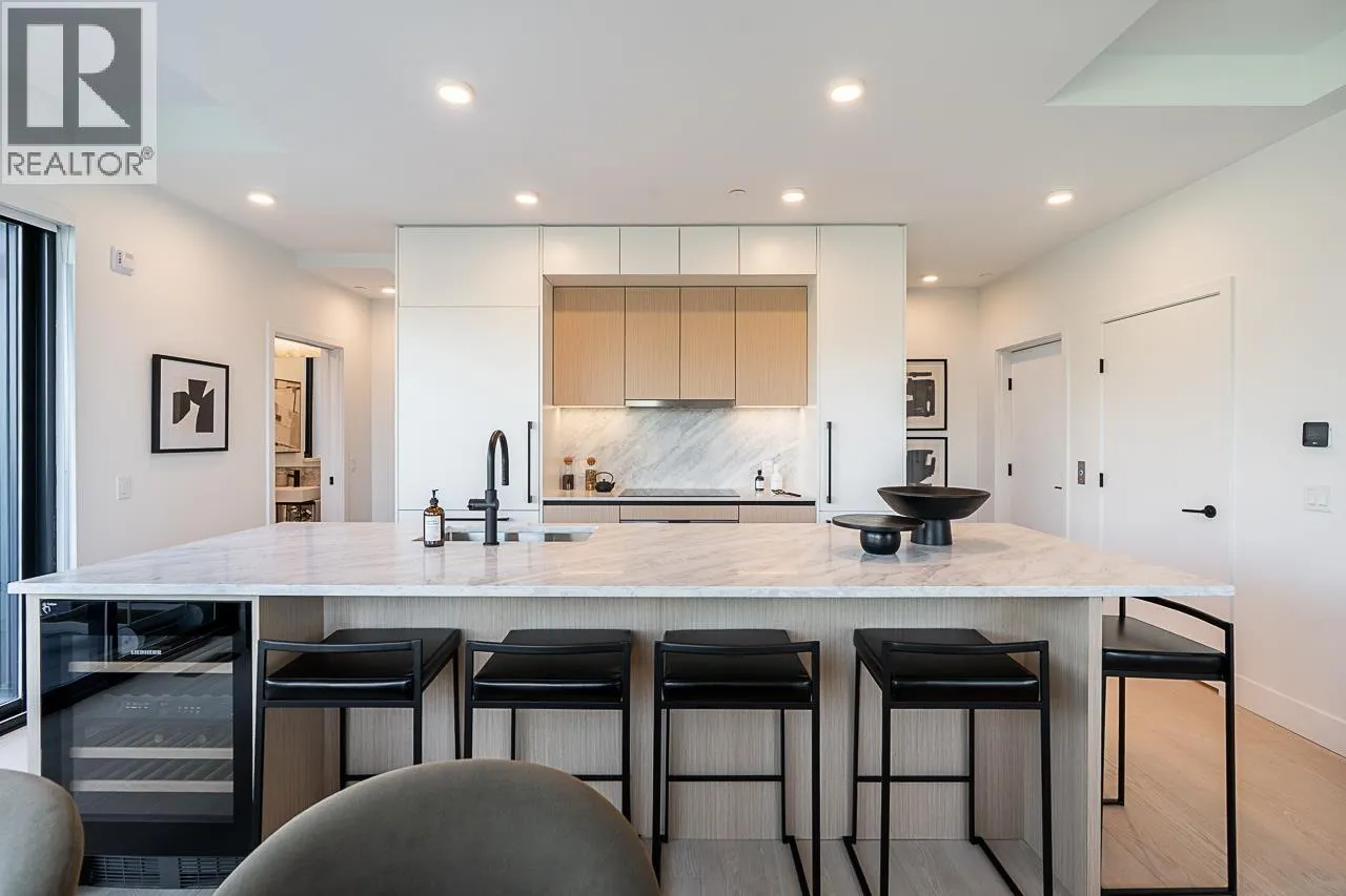 202 539 W 28TH AVENUE