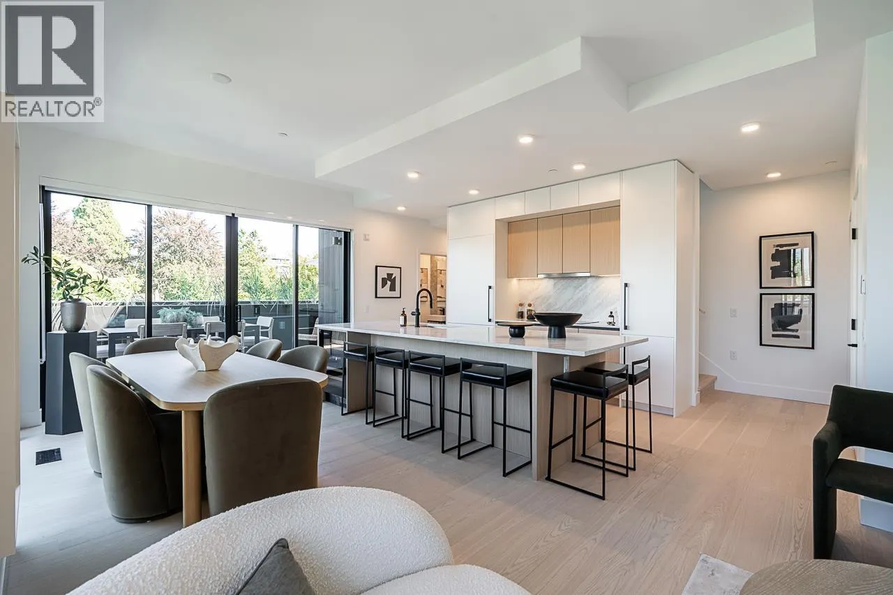 202 539 W 28TH AVENUE