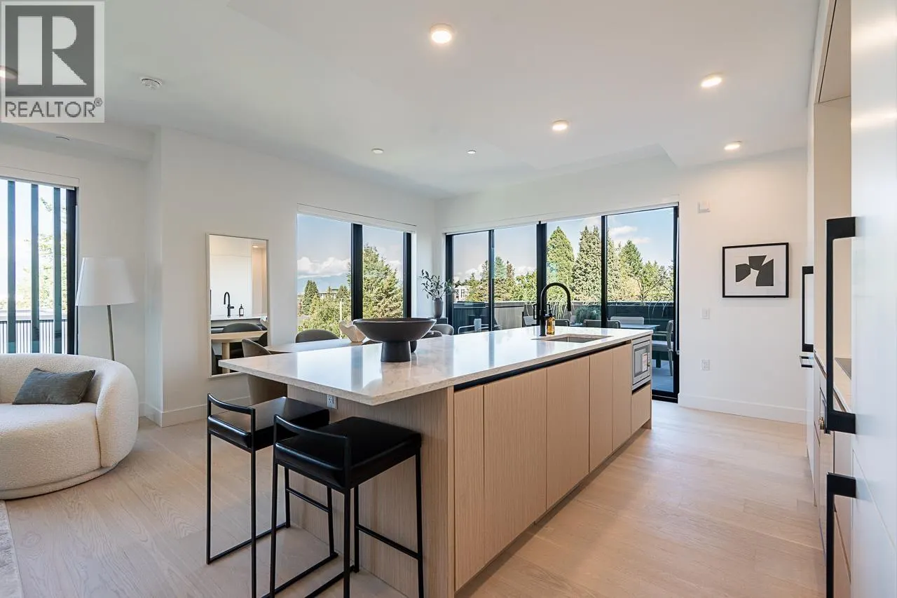 202 539 W 28TH AVENUE