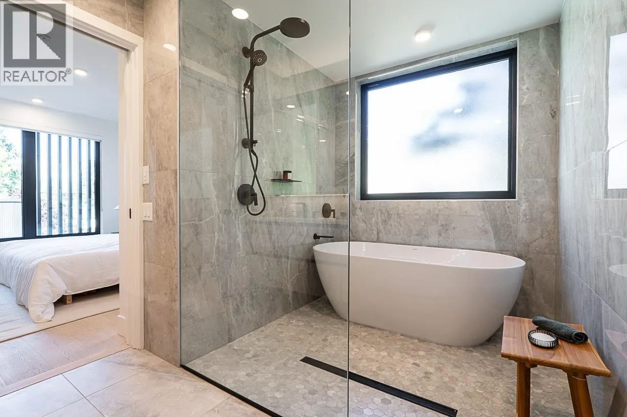 202 539 W 28TH AVENUE