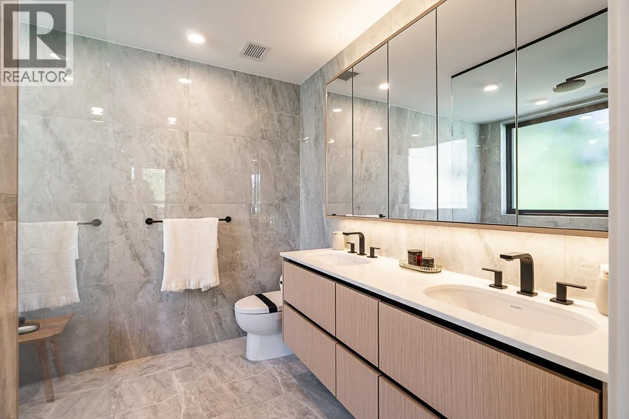 202 539 W 28TH AVENUE