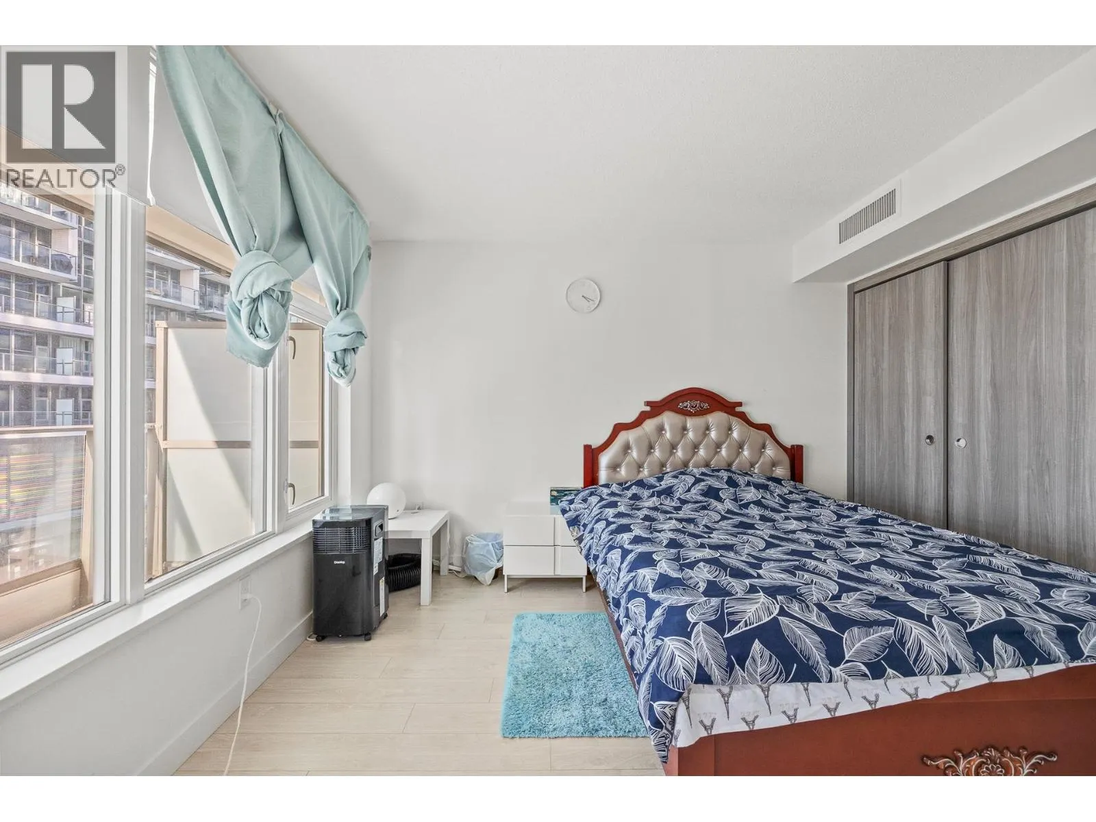 382 8608 HAZELBRIDGE WAY