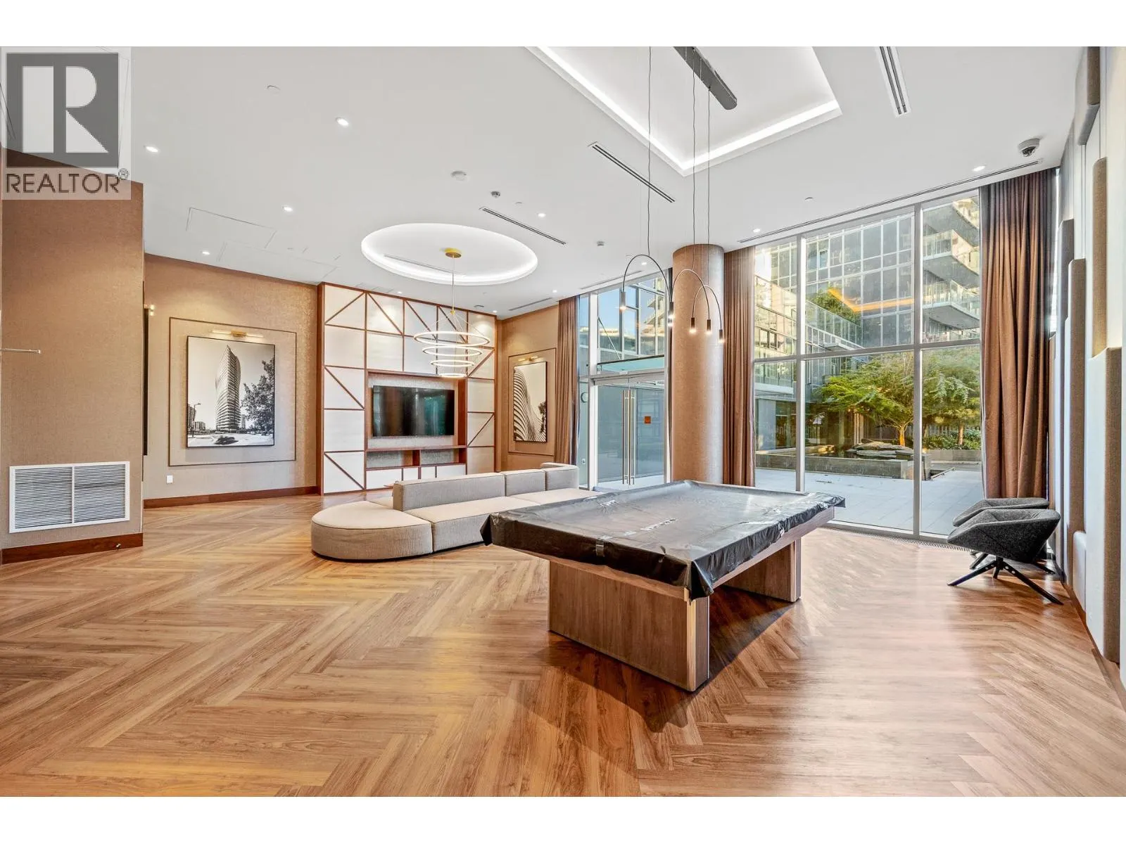 382 8608 HAZELBRIDGE WAY