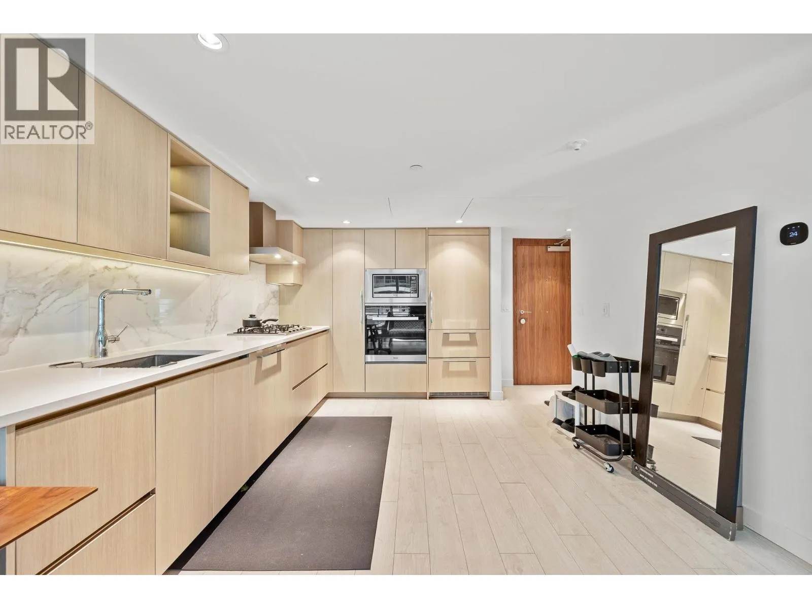 382 8608 HAZELBRIDGE WAY