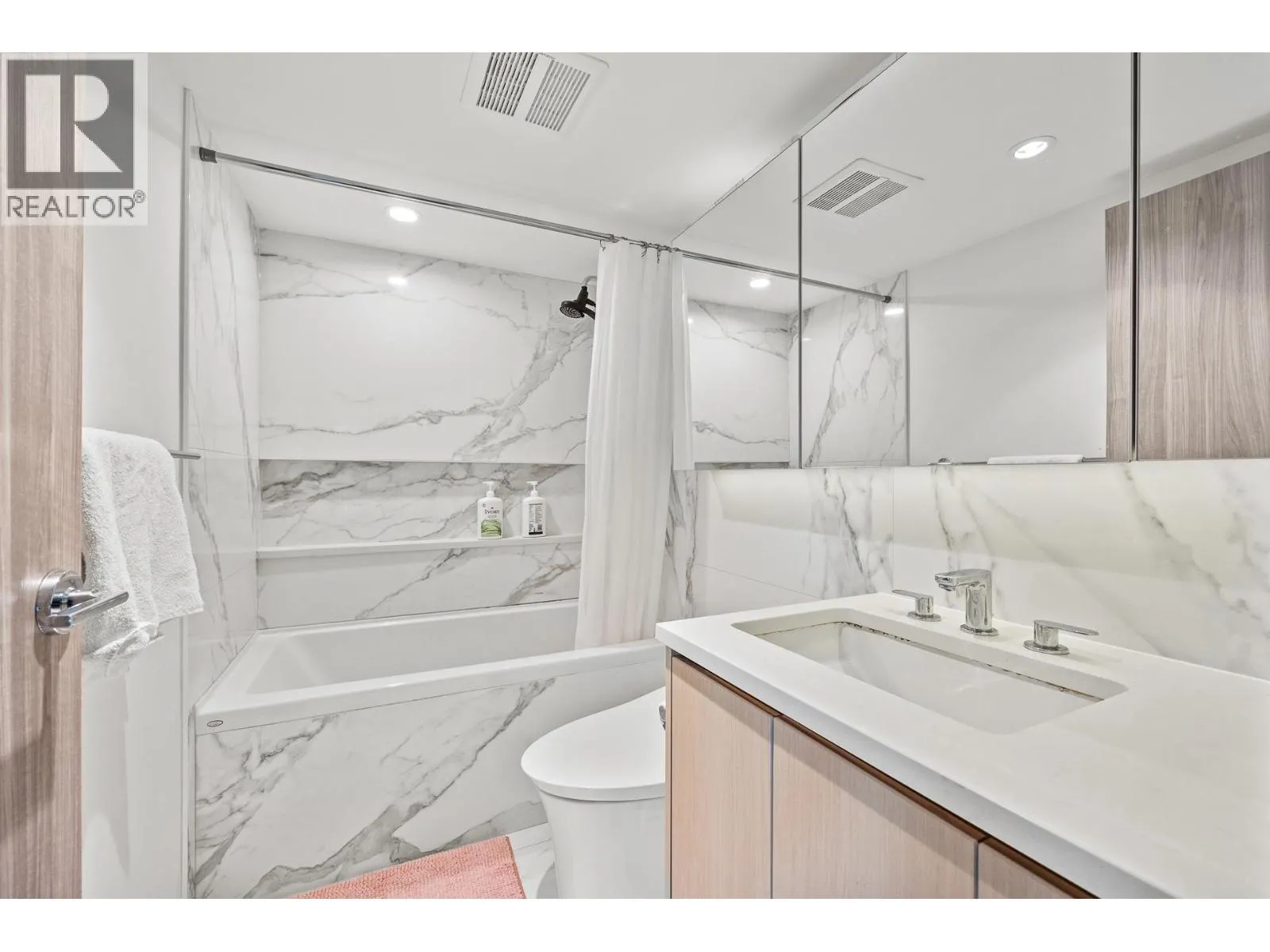 382 8608 HAZELBRIDGE WAY