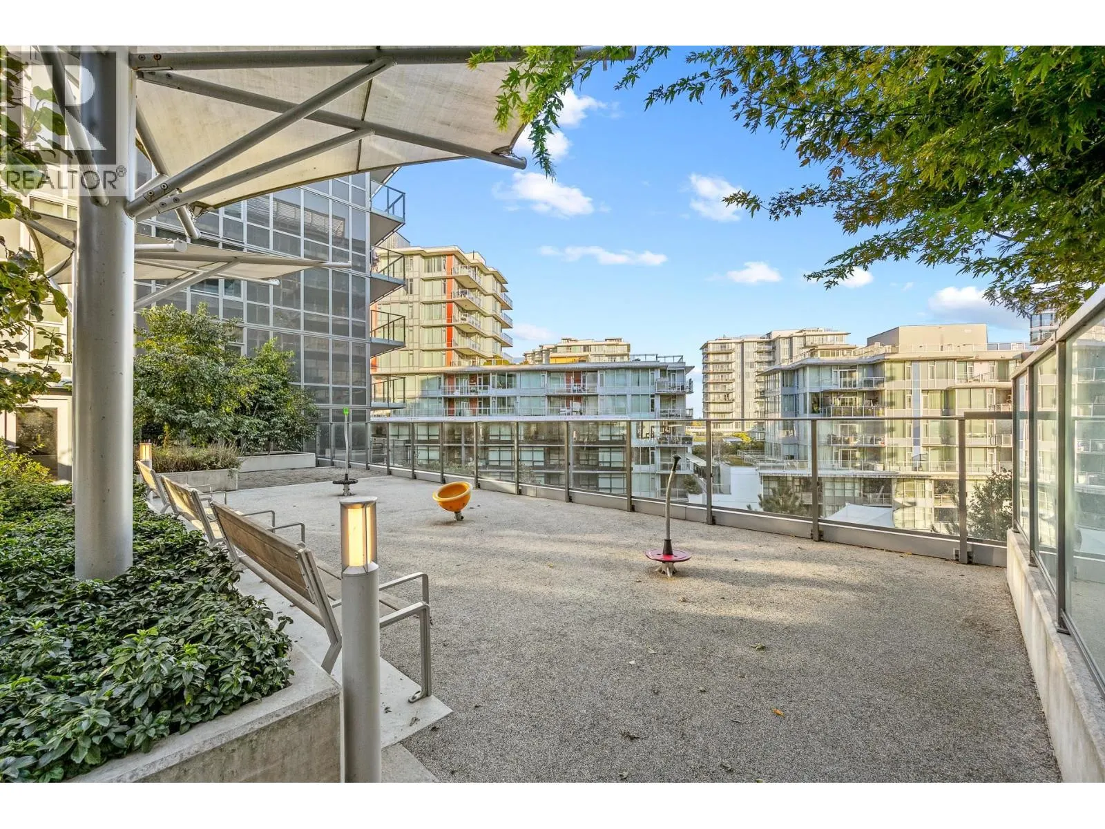 382 8608 HAZELBRIDGE WAY