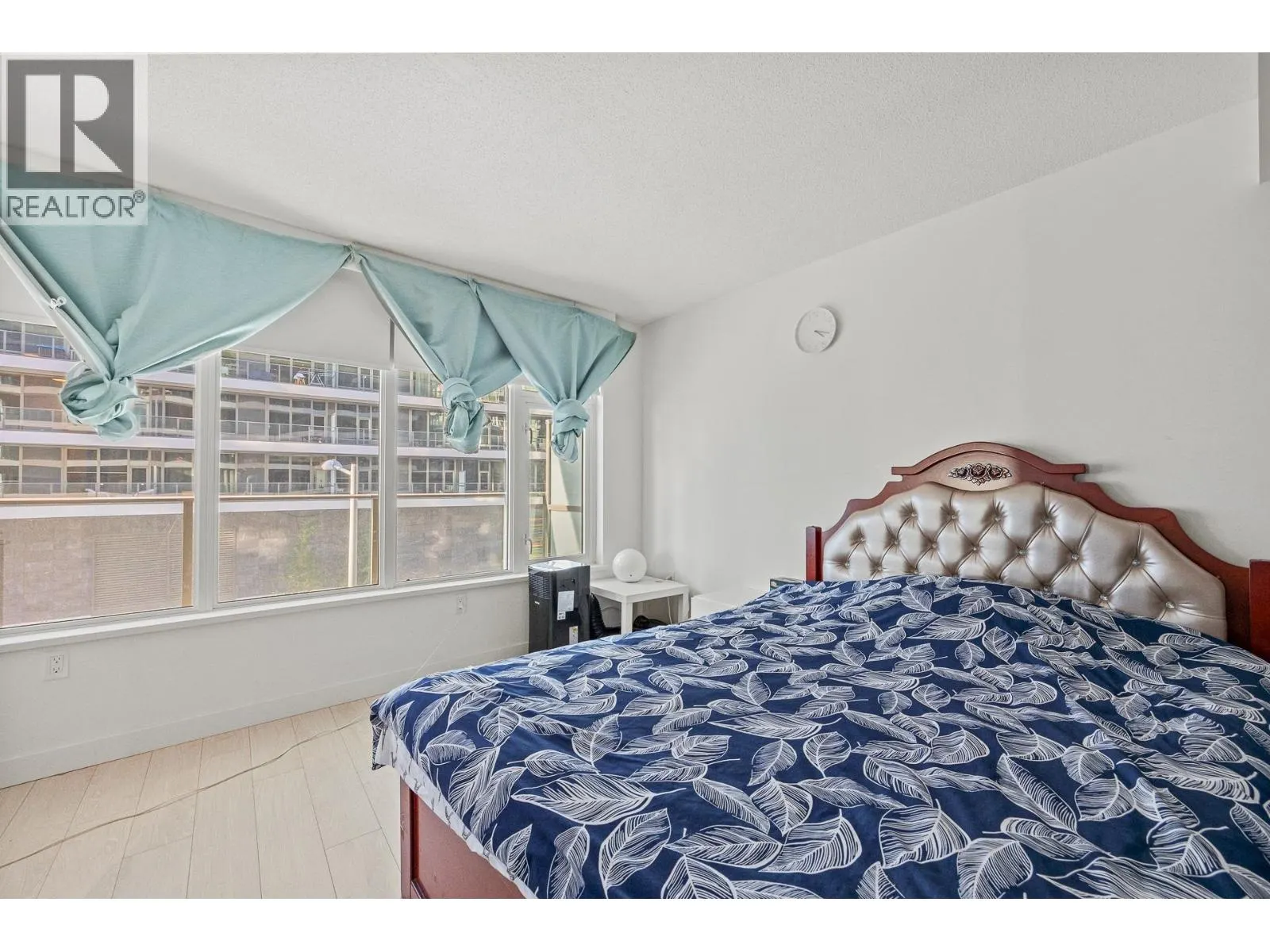 382 8608 HAZELBRIDGE WAY