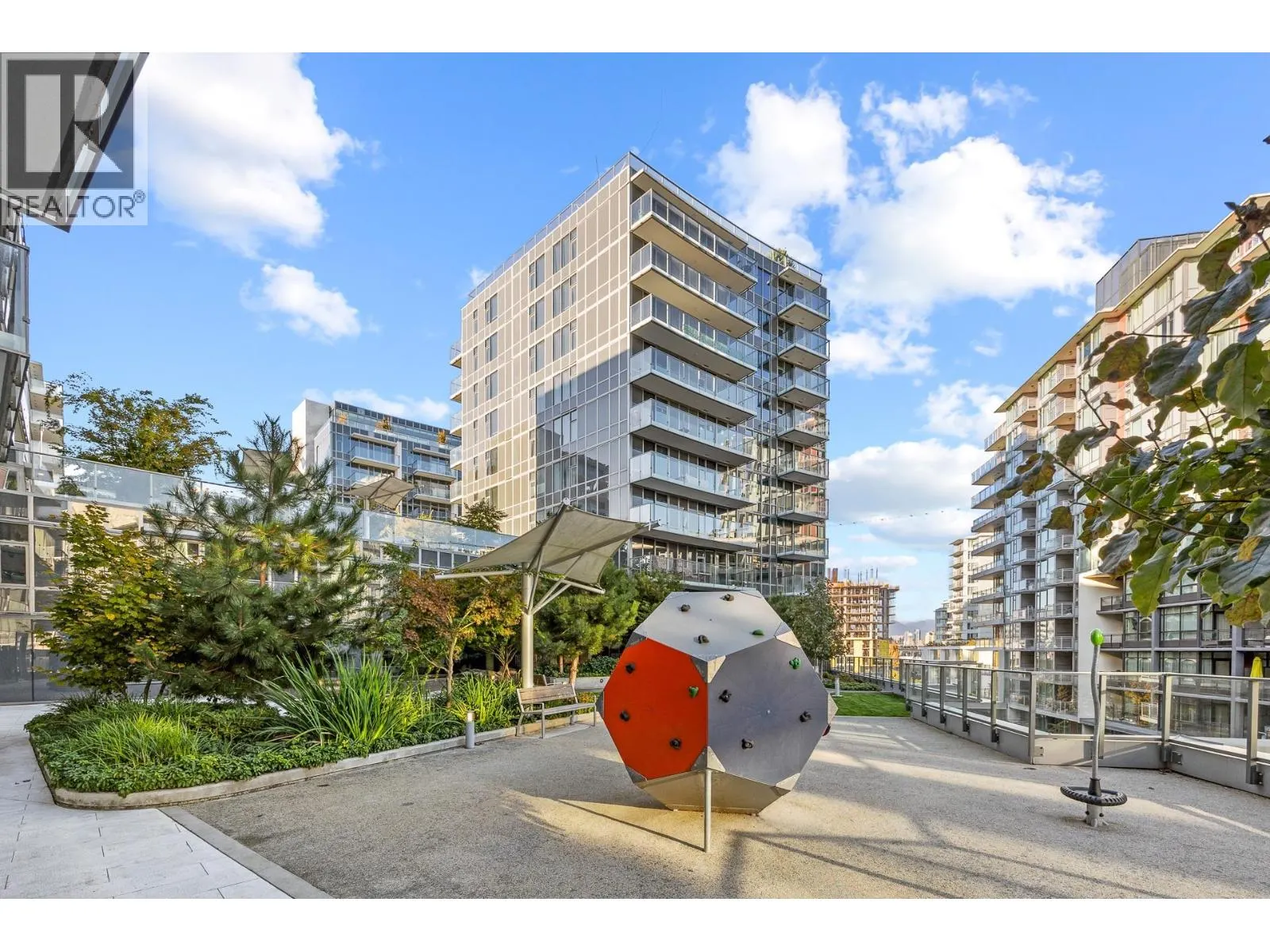 382 8608 HAZELBRIDGE WAY