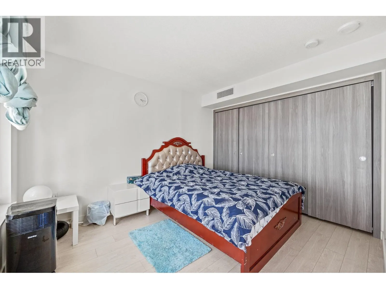 382 8608 HAZELBRIDGE WAY