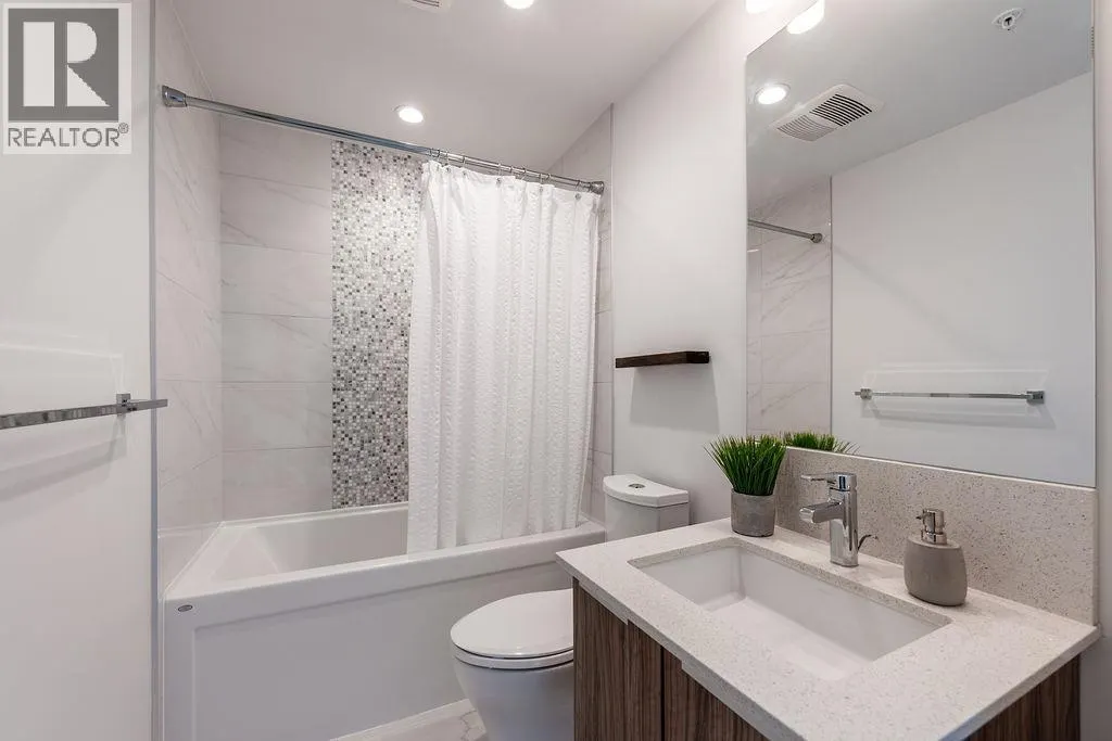 3201 1283 HOWE STREET