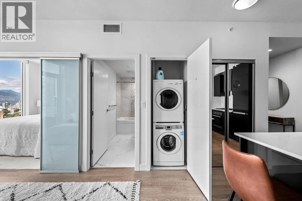 3201 1283 HOWE STREET