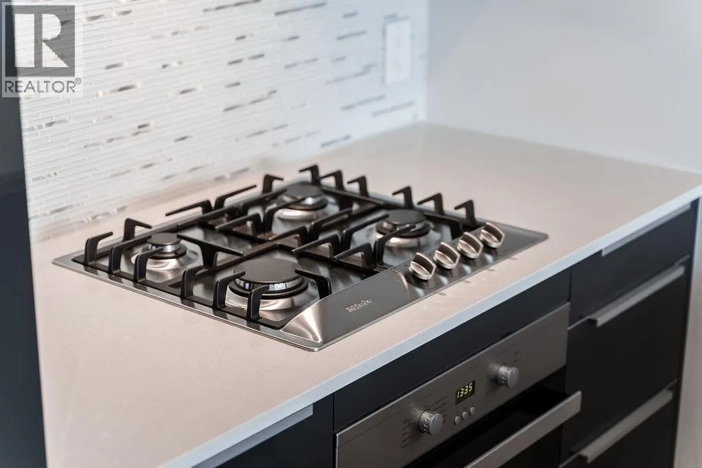 3201 1283 HOWE STREET