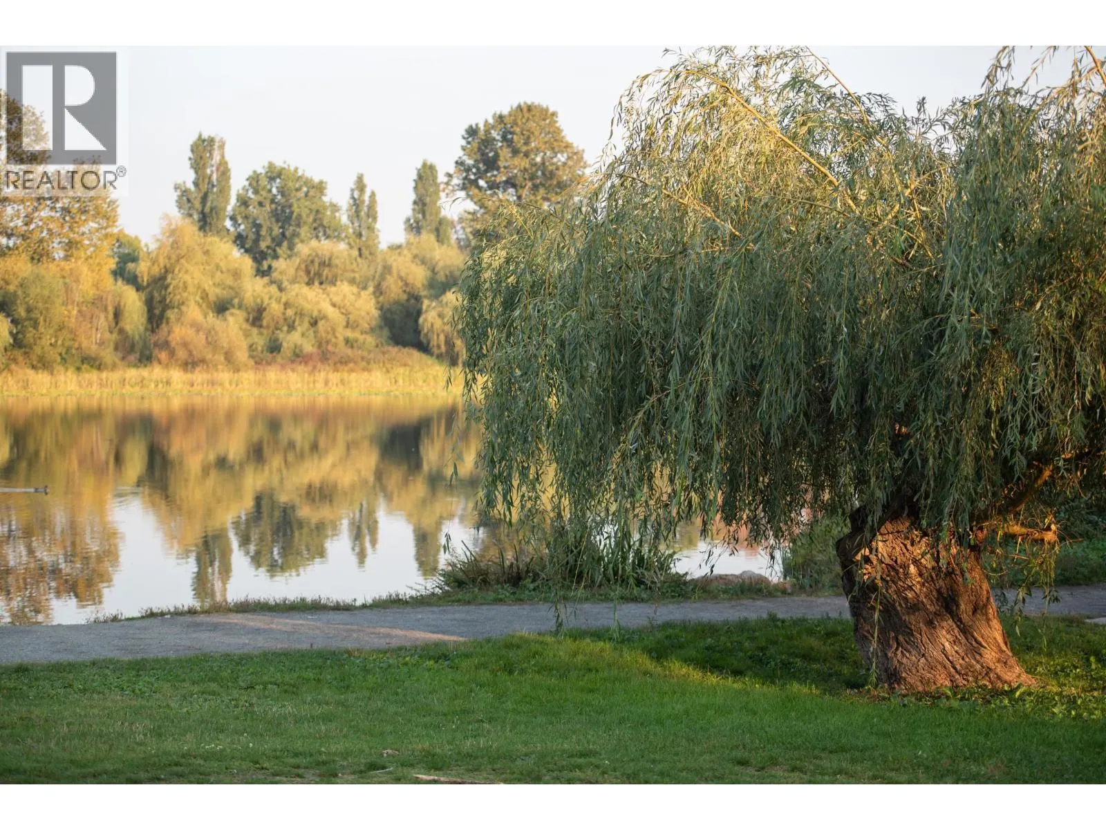 204 3264 VANNESS AVENUE