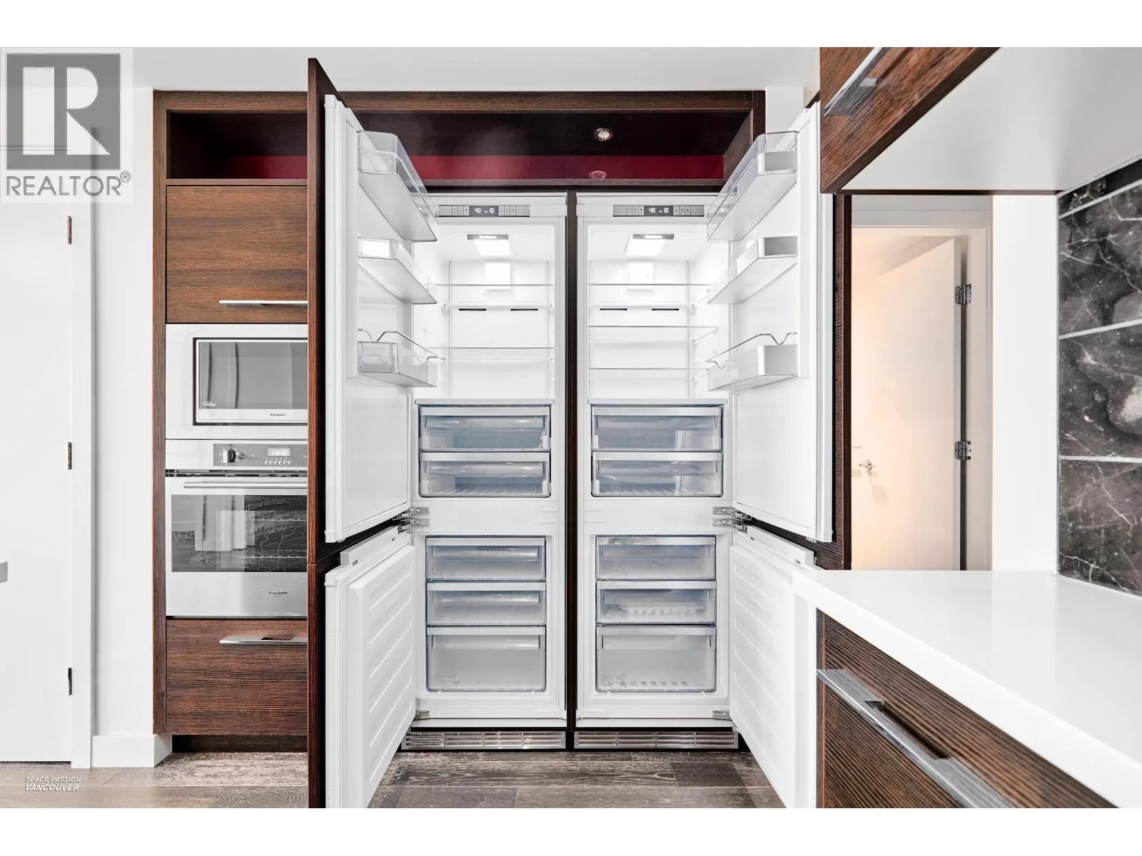 1706 7488 LANSDOWNE ROAD