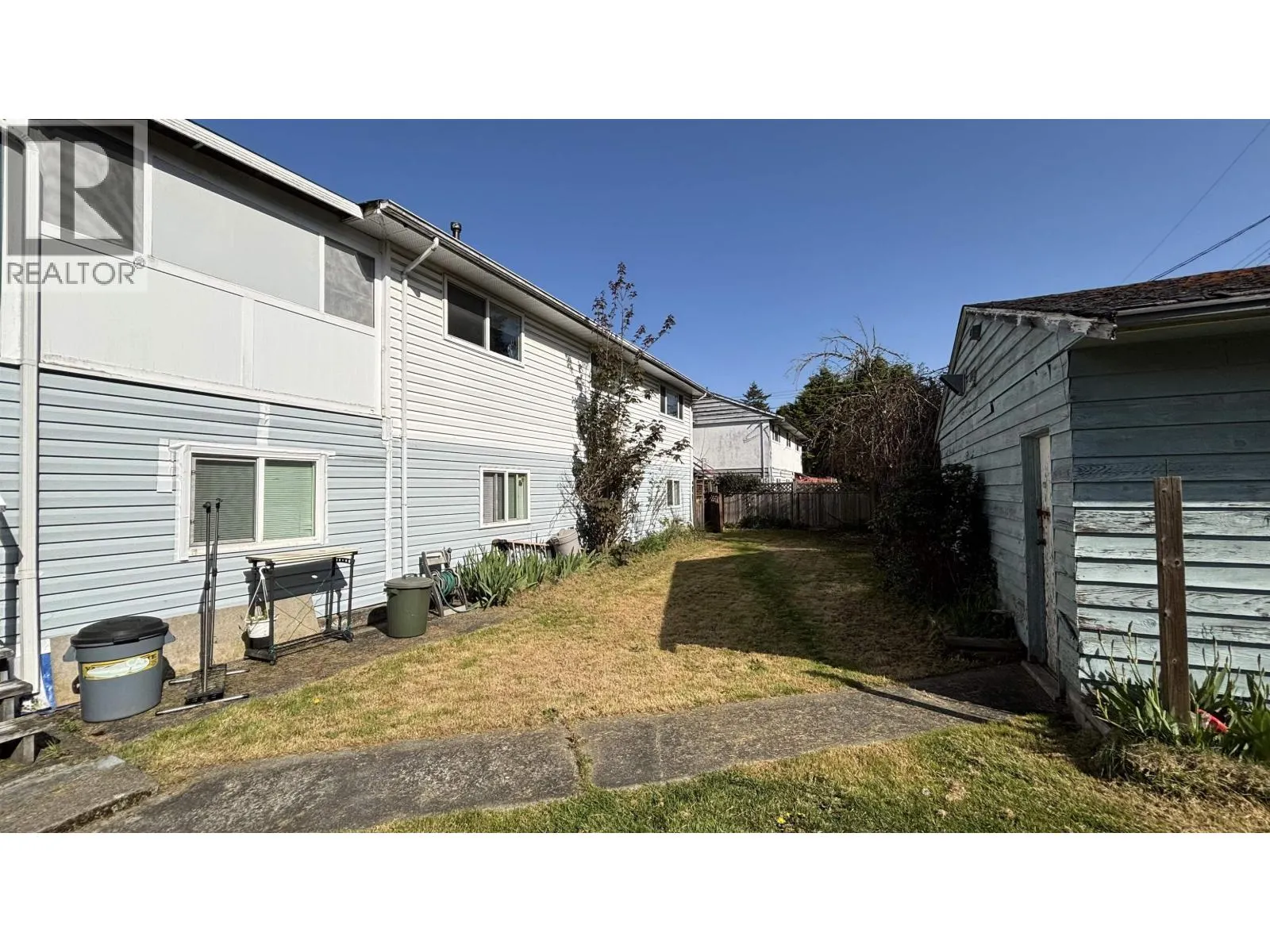 10120 AINTREE CRESCENT