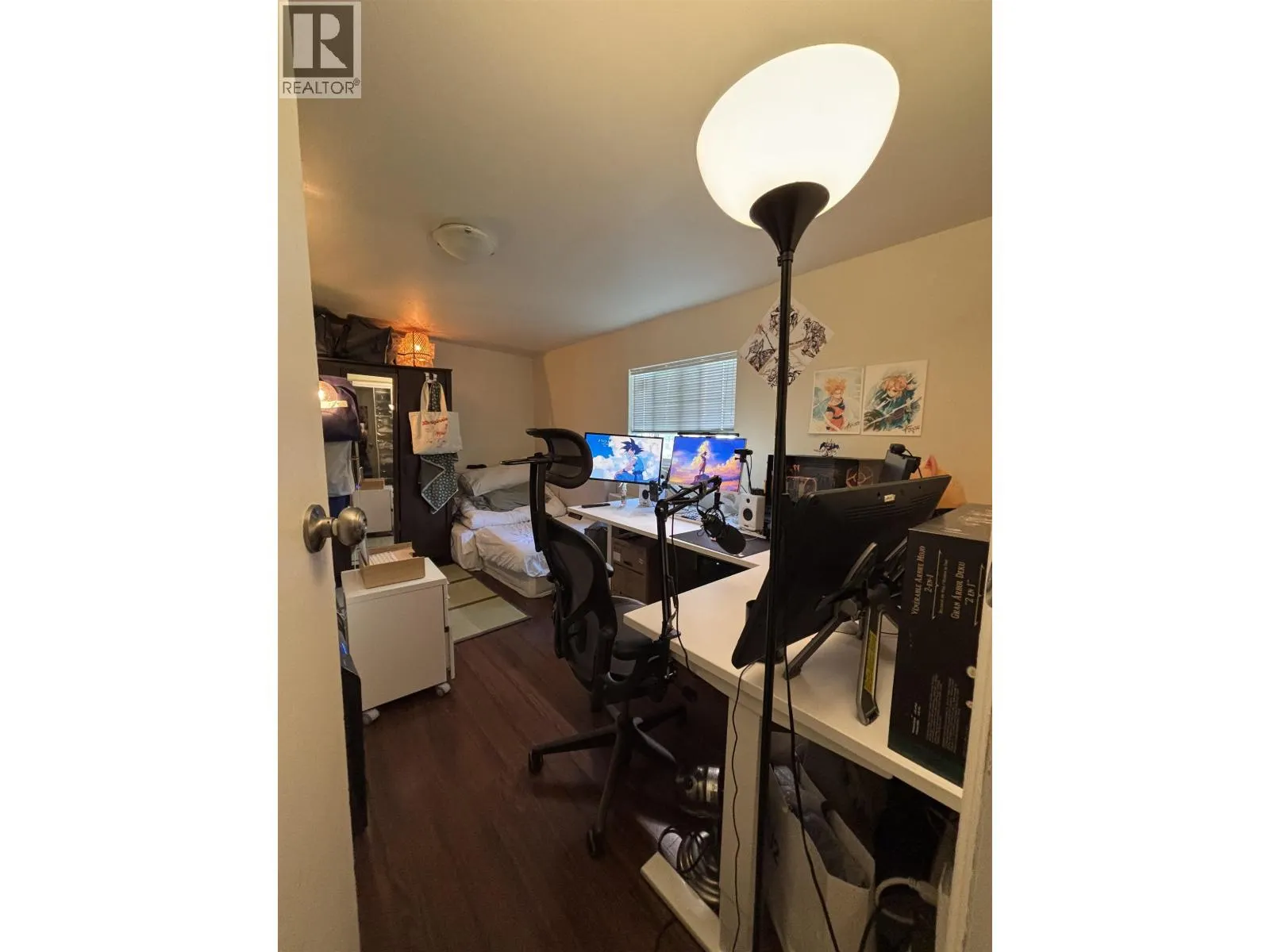 10120 AINTREE CRESCENT