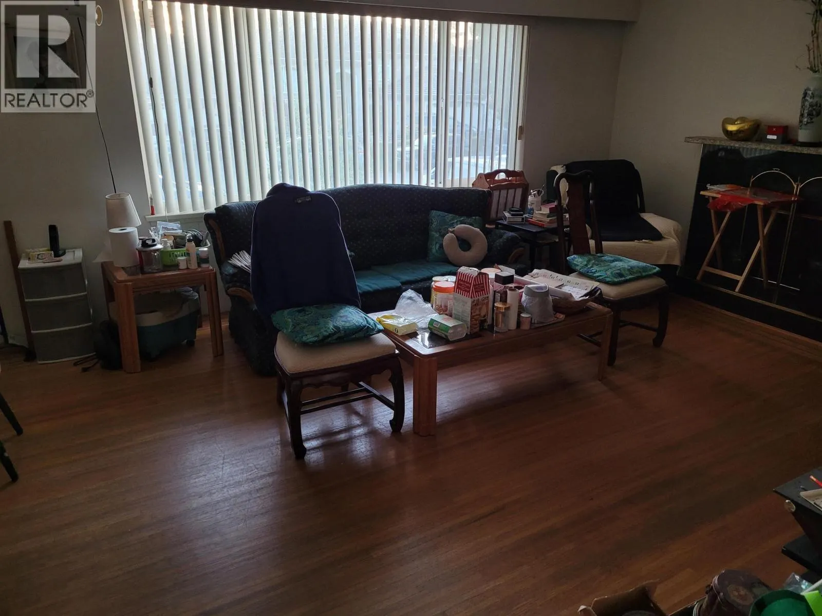 10120 AINTREE CRESCENT