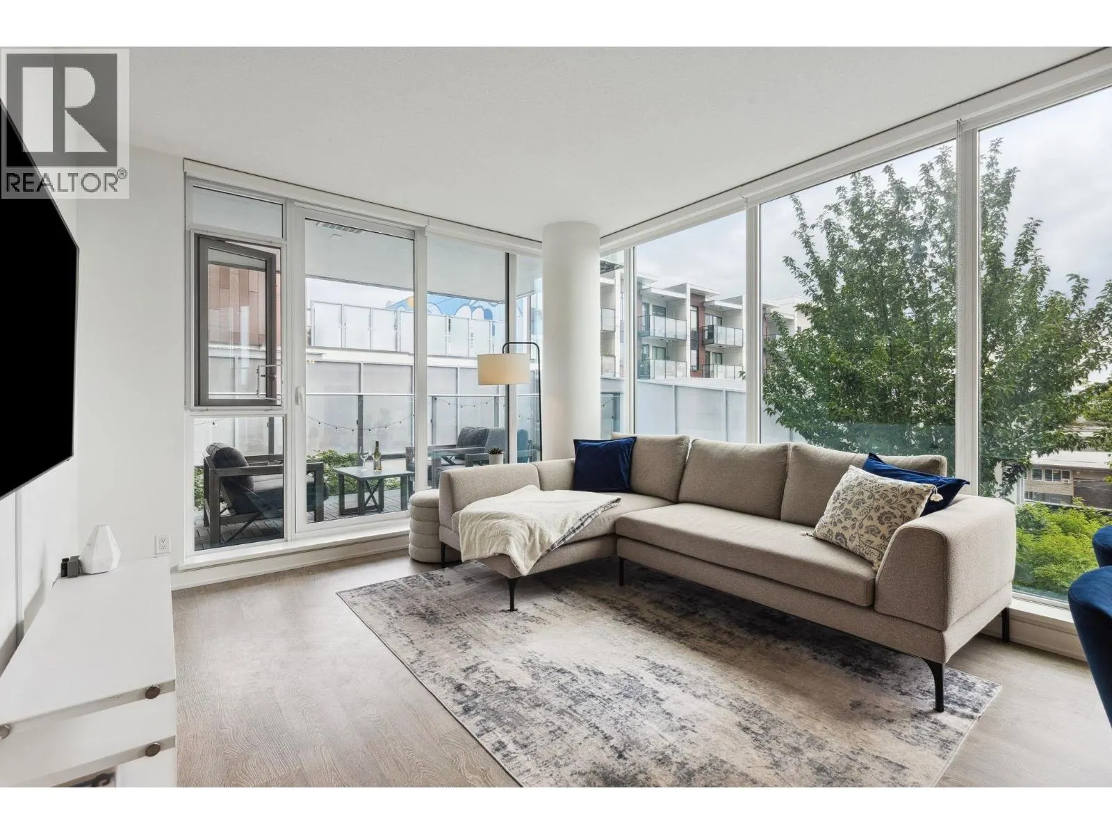 403 1471 HUNTER STREET