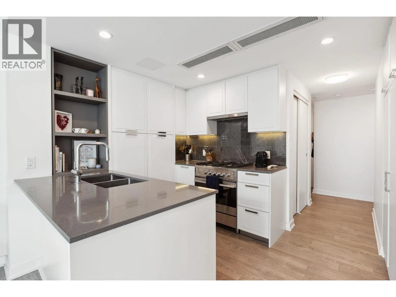 403 1471 HUNTER STREET