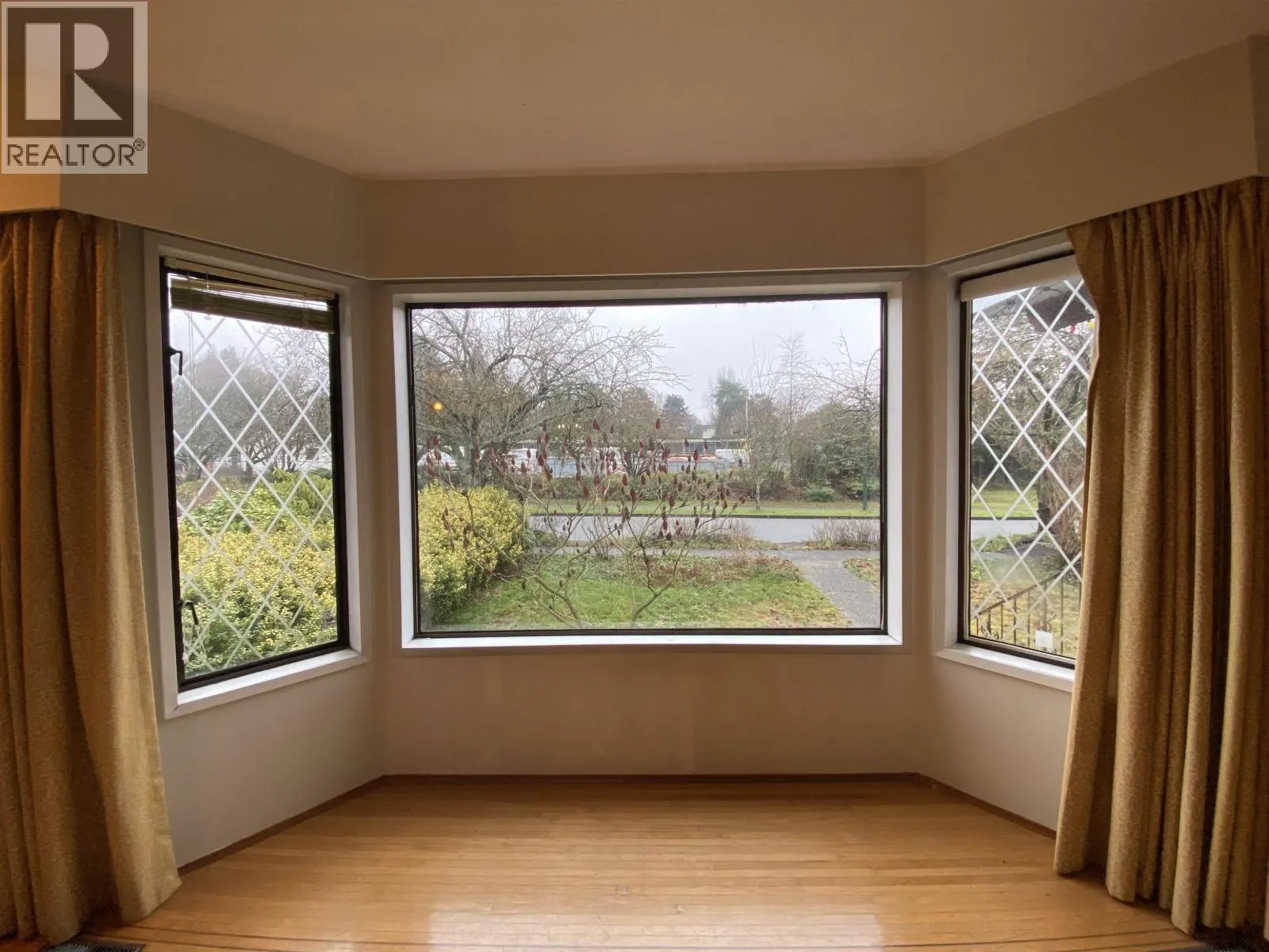 6145 SHERBROOKE STREET