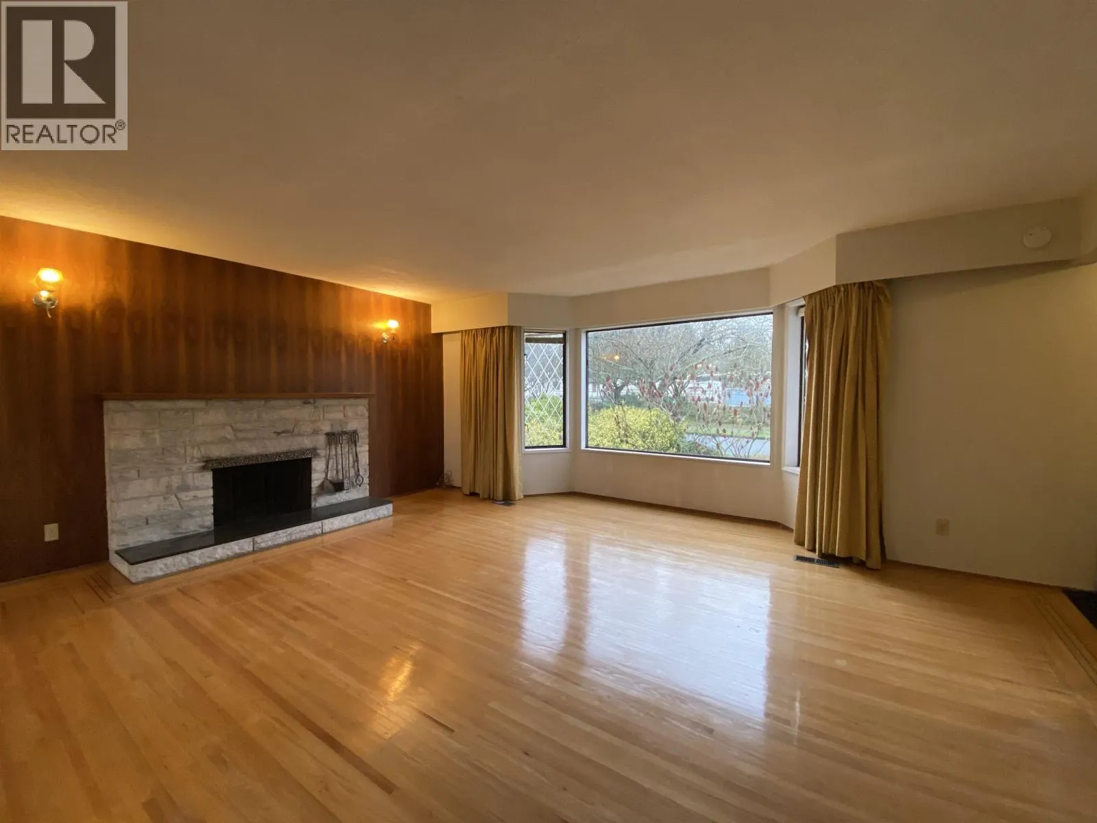 6145 SHERBROOKE STREET